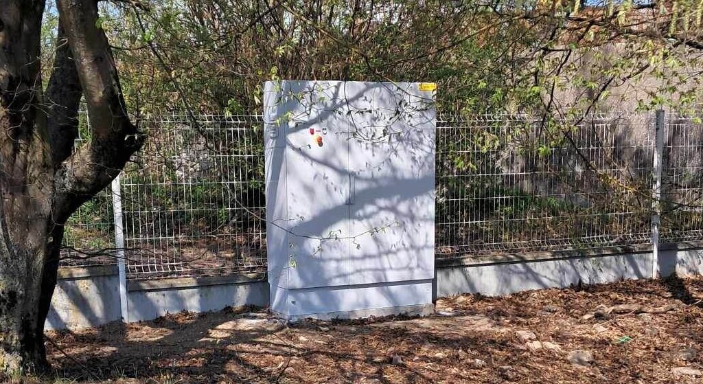 Massifs pour bornes électriques et amoires sur mesure Cimentub