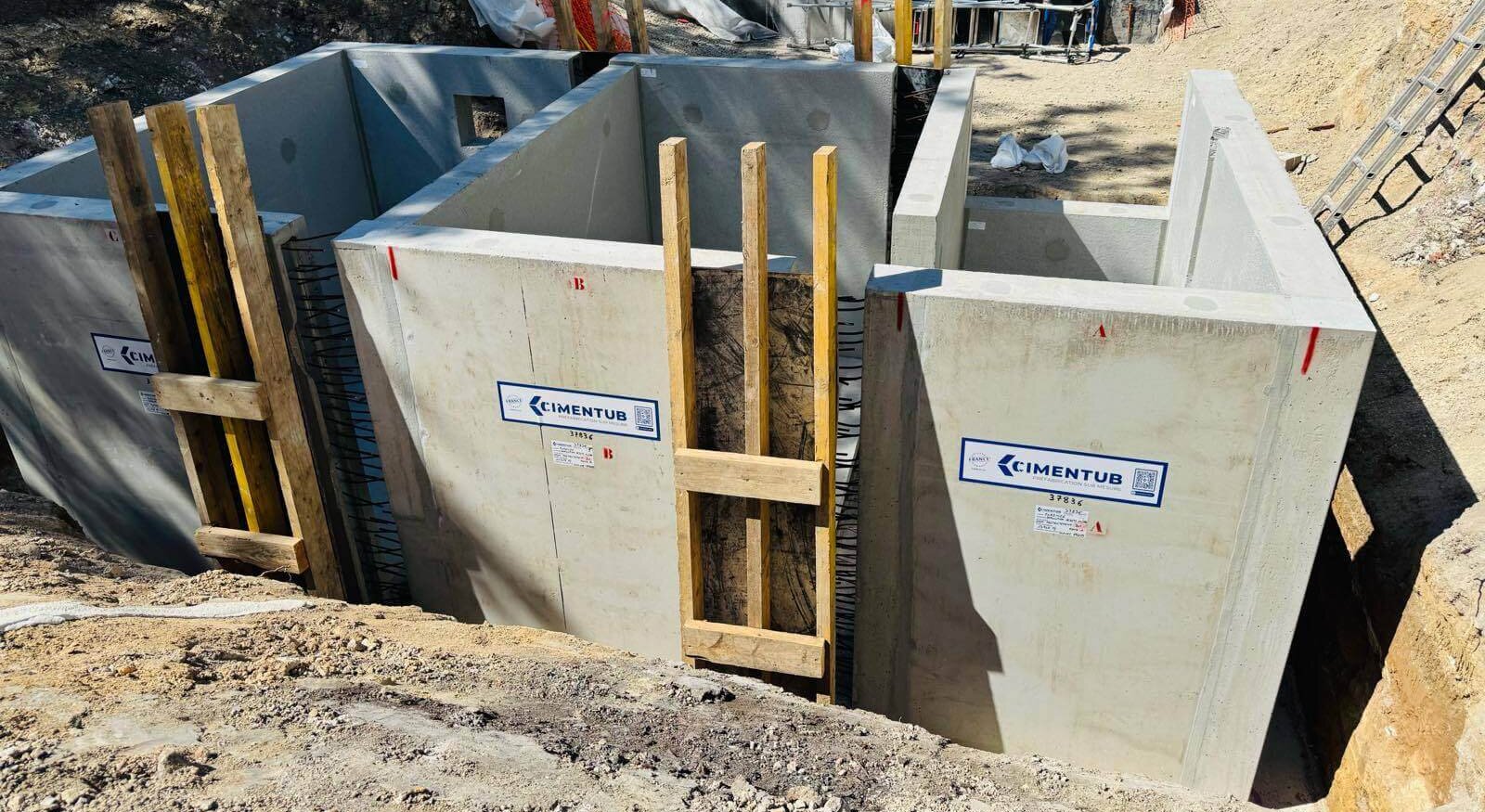ouvrages de dépollution en béton préfabriqué sur mesure réalisés par Cimentub sur le chantier A4 A86 🚧
